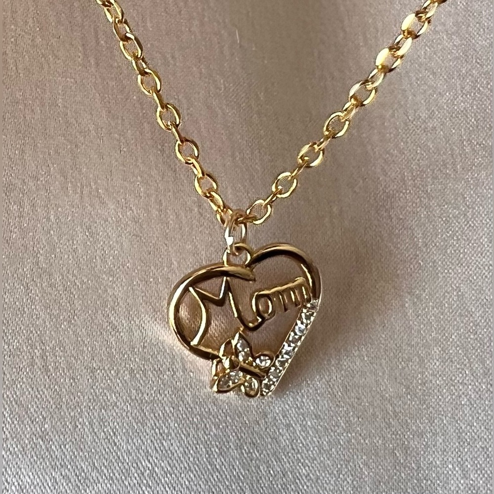 Gold-Filled Mom Pendant Necklace Mothers’ Day Gift